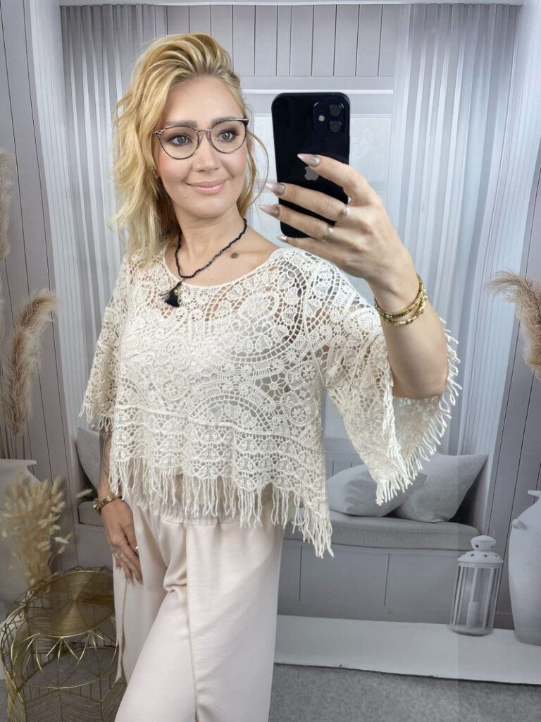 Sweter Ażurowy z Dzwonkowym Rękawem - Krem