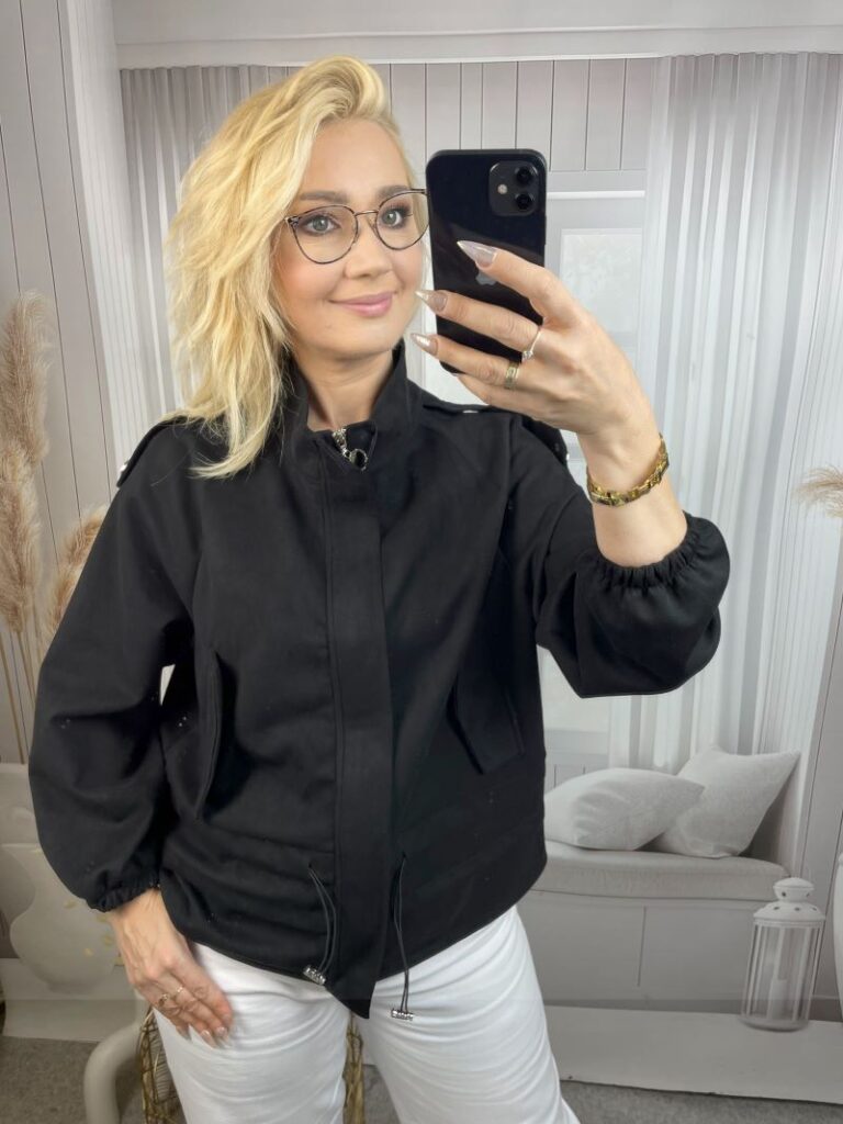 Jesienna Kurteczka z Eko Zamszu - Czarna