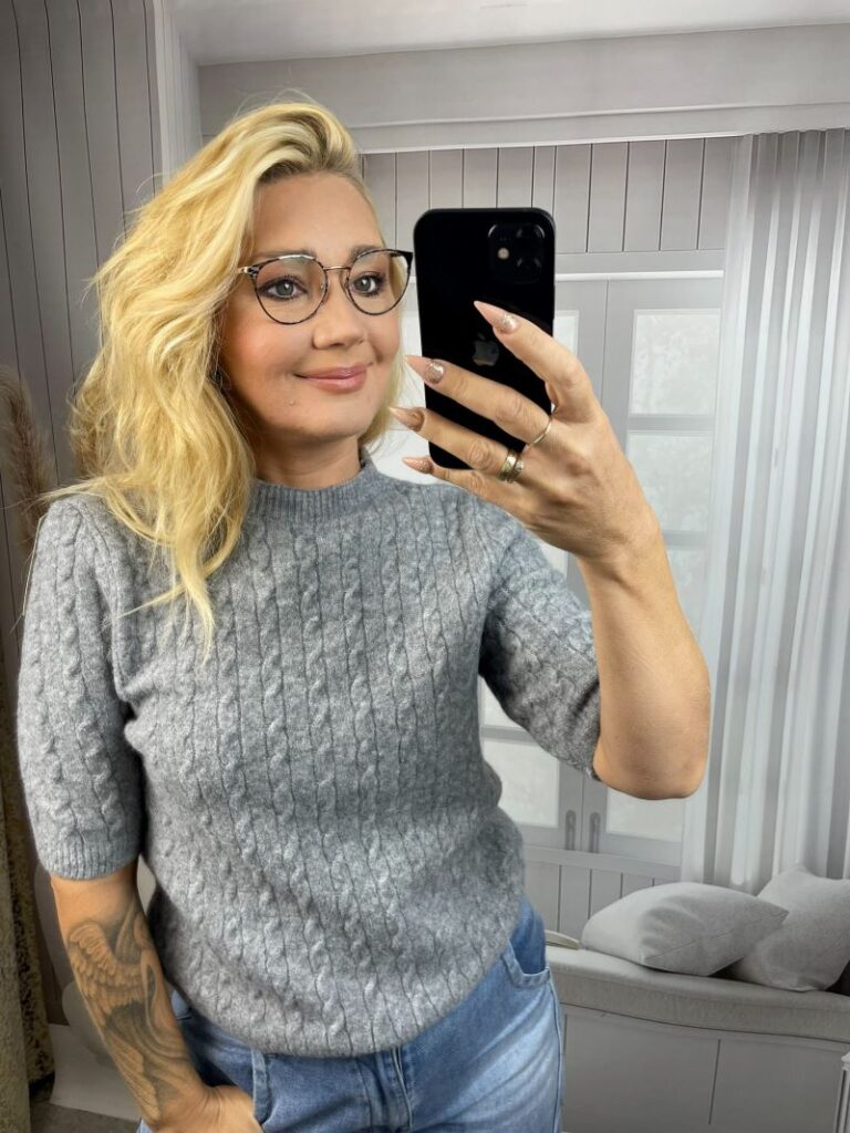 Sweter w Warkocze - Szary