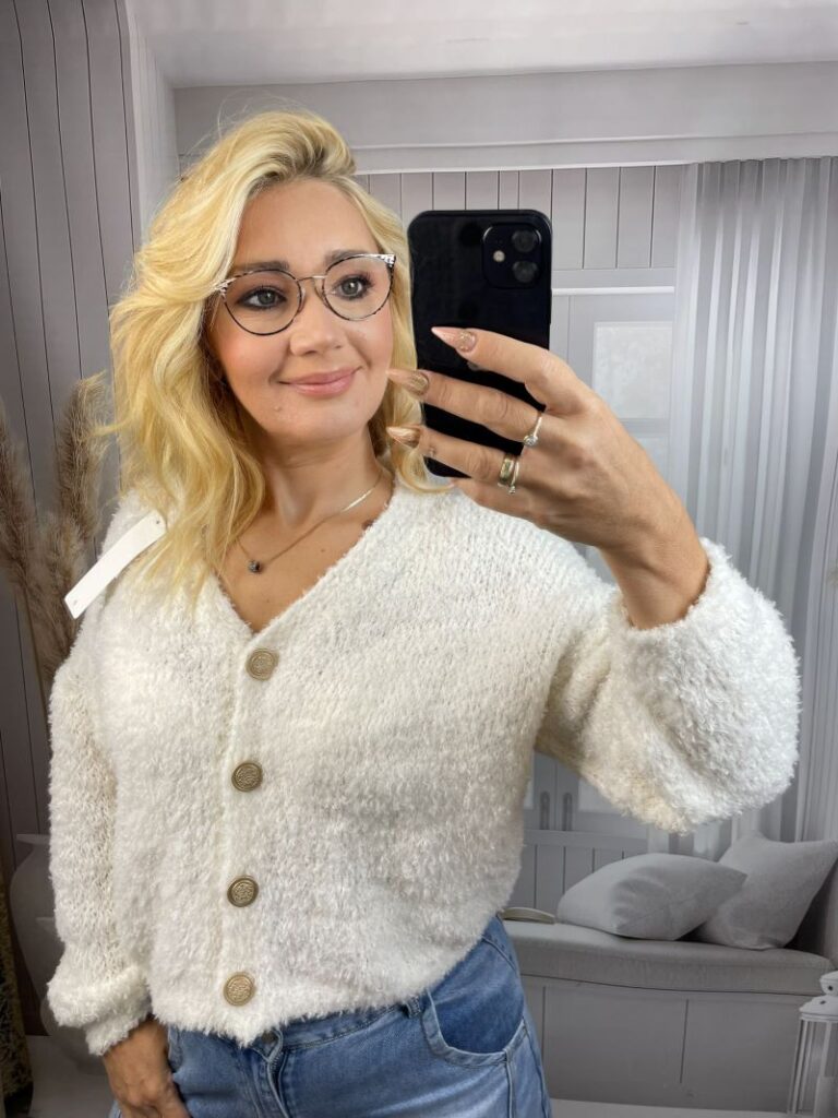 Sweter Zapinany z Moherem -Śmietanka