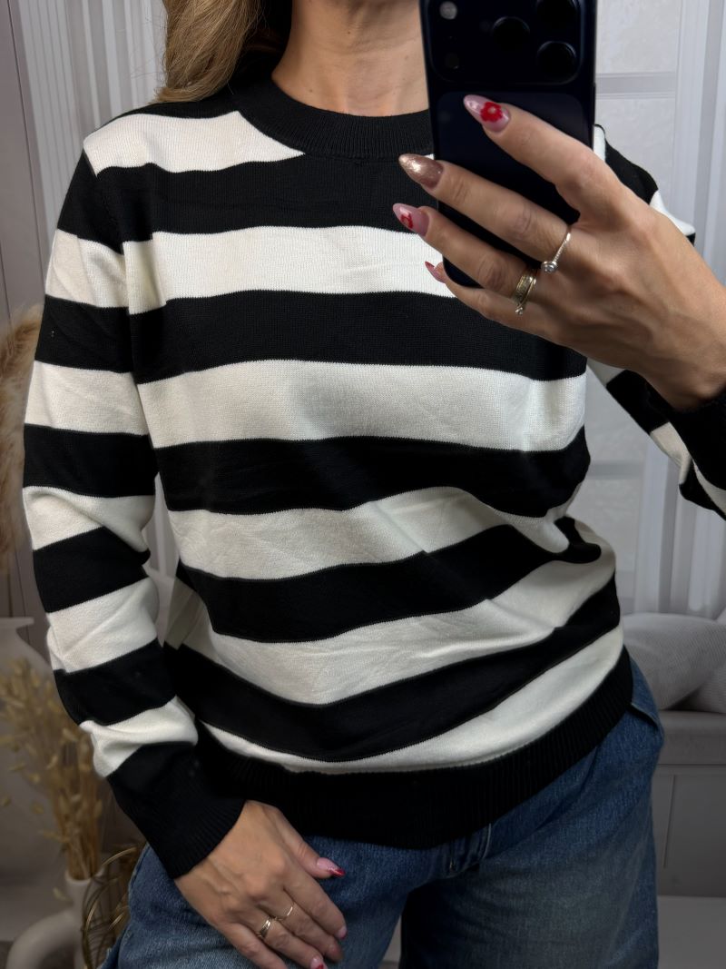 Sweter w Szerokie Pasy - Czerń Sweter w Szerokie Pasy - Czerń