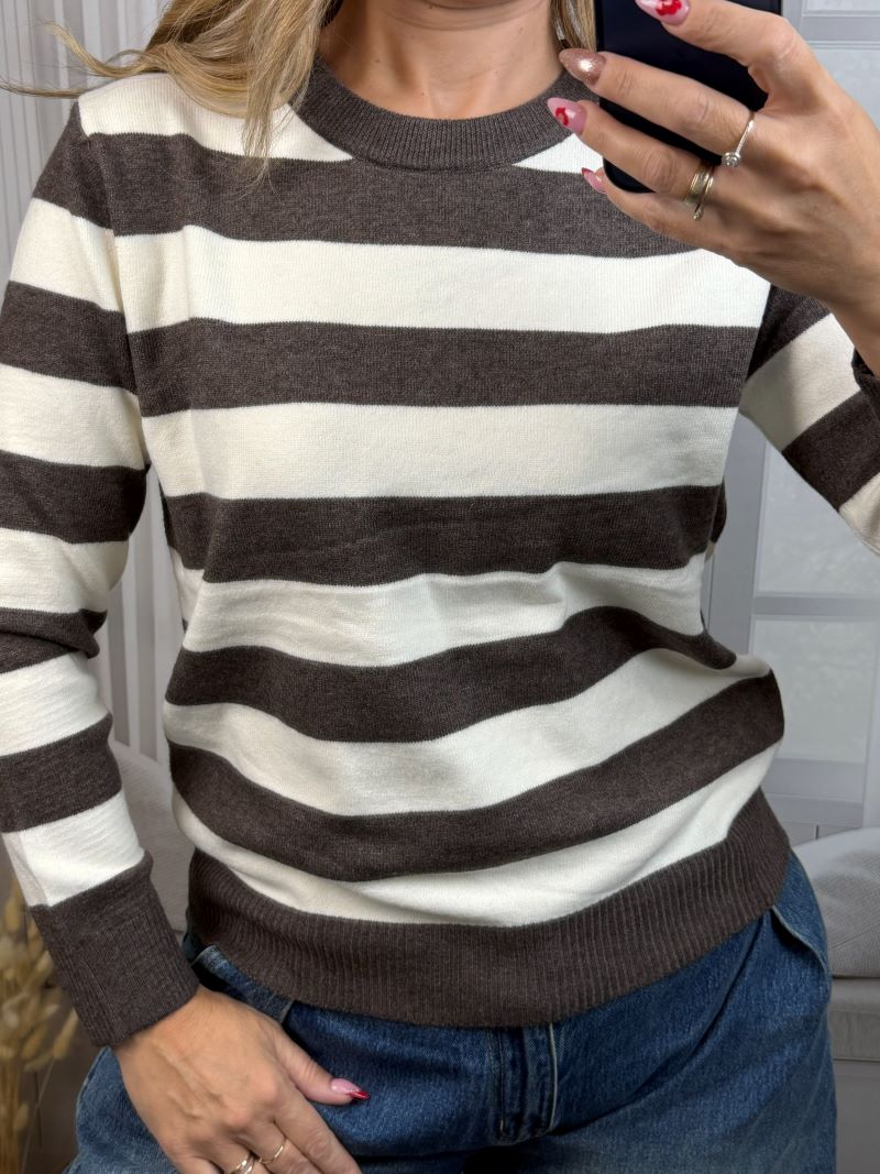 Sweter w Szerokie Pasy - Czekolada Sweter w Szerokie Pasy - Czekolada