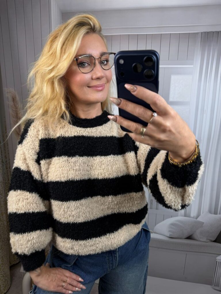 Sweter w Pasy - Czarny Sweter w Pasy - Czarny