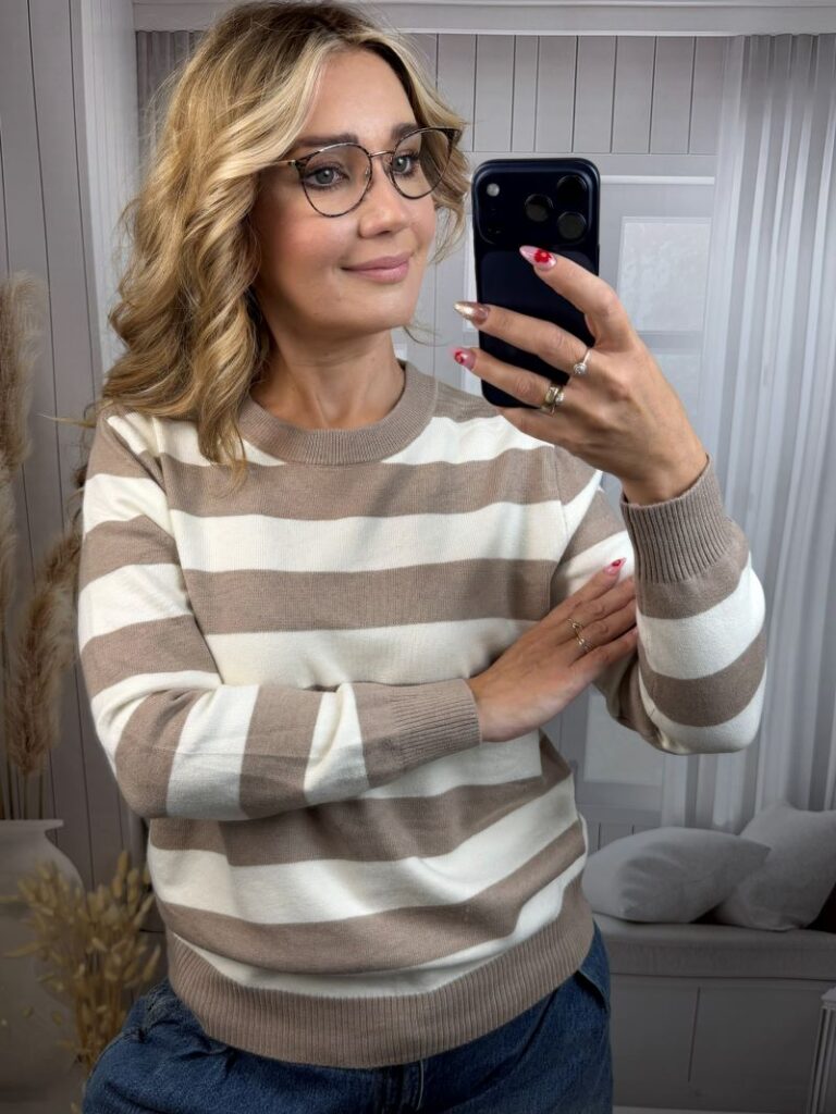 Sweter w Szerokie Pasy - Beż Sweter w Szerokie Pasy - Beż