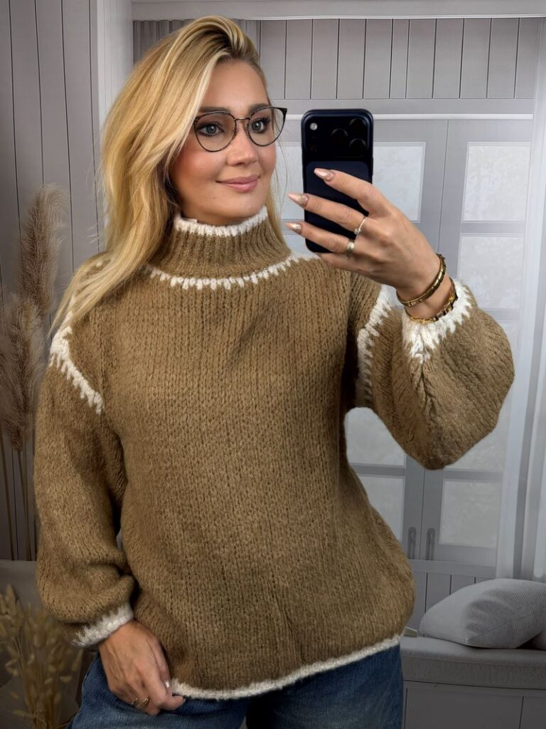Półgolf Sara - Ciemny Beż